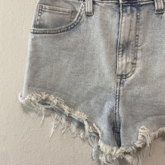 Lee Light Wash High Rise Cut Off Jean Shorts - Picture 6 of 12